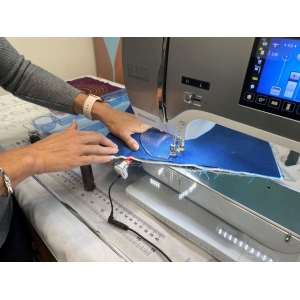 Sew Steady 18in x 24in table with Stitch Regulator Cut-Out for 7-serien