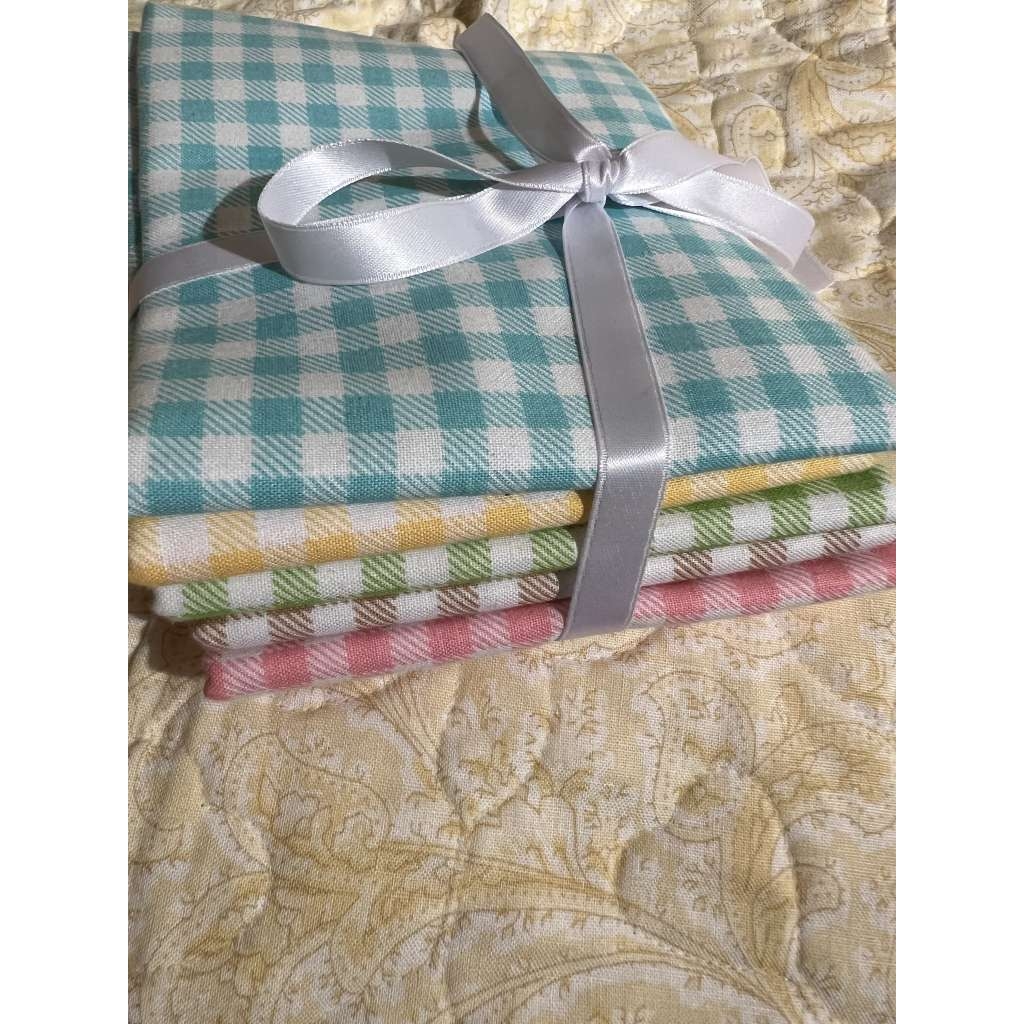 Pakke med rutete stoff