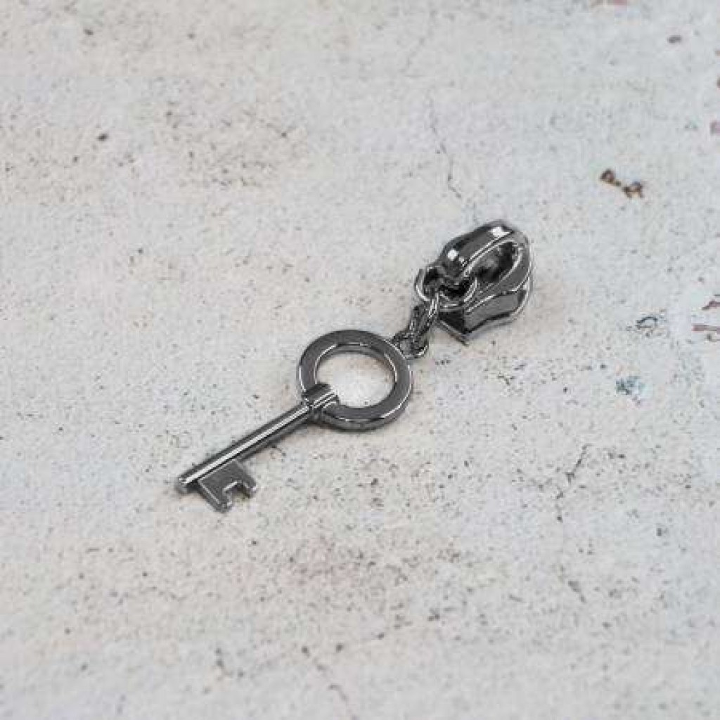Four 5 Key Zipper Pulls Gunmetal