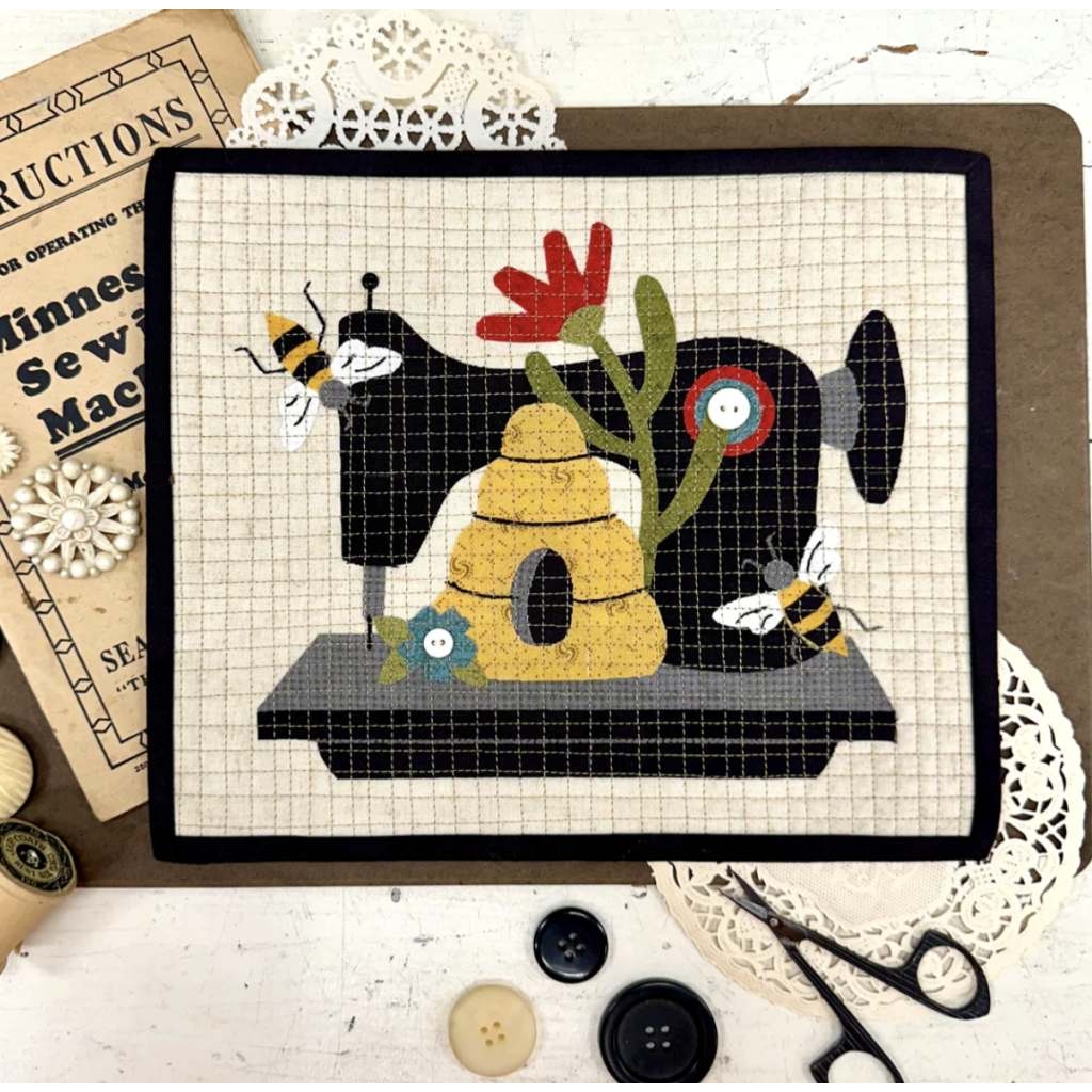 Featherweight Scrapplique August