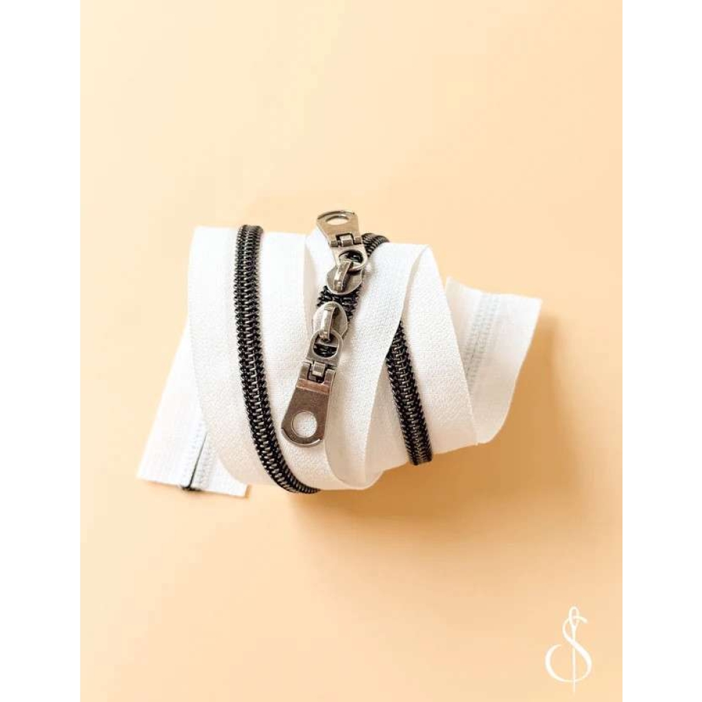30'' Zipper | White Gunmetal