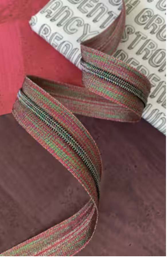 Colorful Zipper Tape with Iridescent Teeth