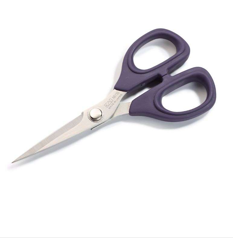 BRODERISAKS KAI N5135 5"/13 CM